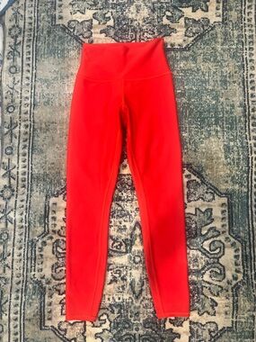 ALO airlift leggings 7/8 length size xs cherry red